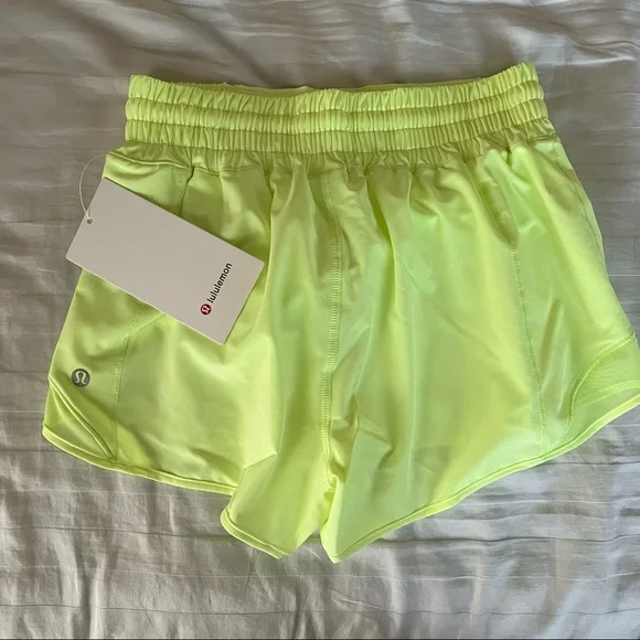 NWT lululemon faded zap hotty hot high rise shorts 2.5”